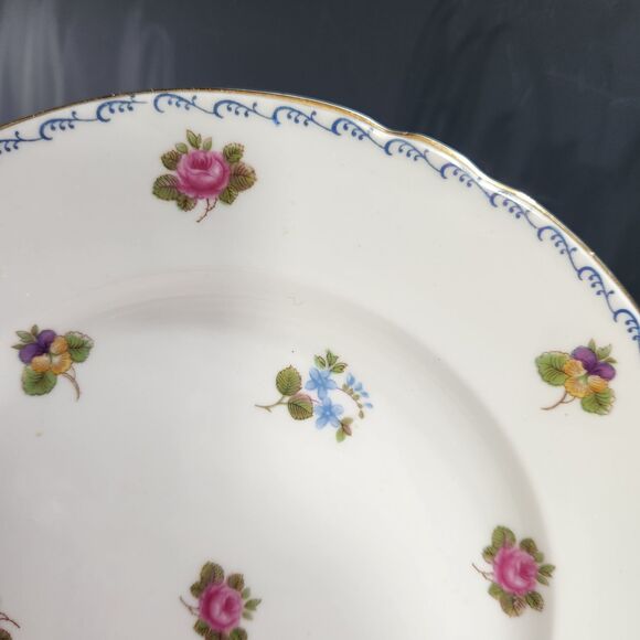 Shelley China Trio Rose Pansy Forget Me Nots Lunch Plate, Tea Cup & Saucer Set - Picture 3 of 9